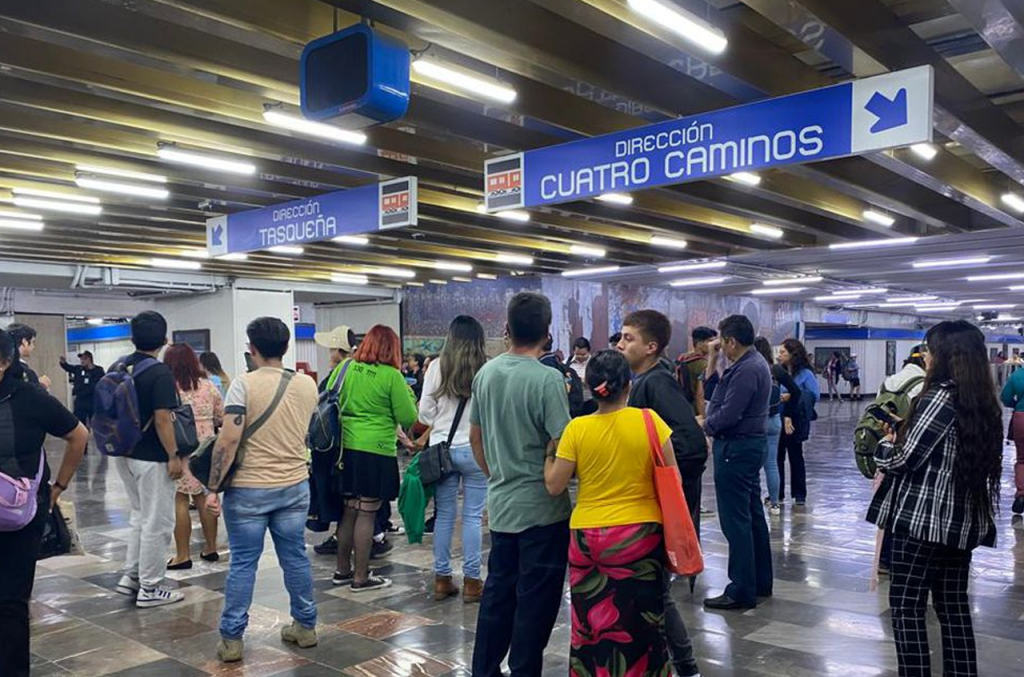 Pareja Muere Arrollada Por Convoy Del Metro De La Ciudad De M Xico